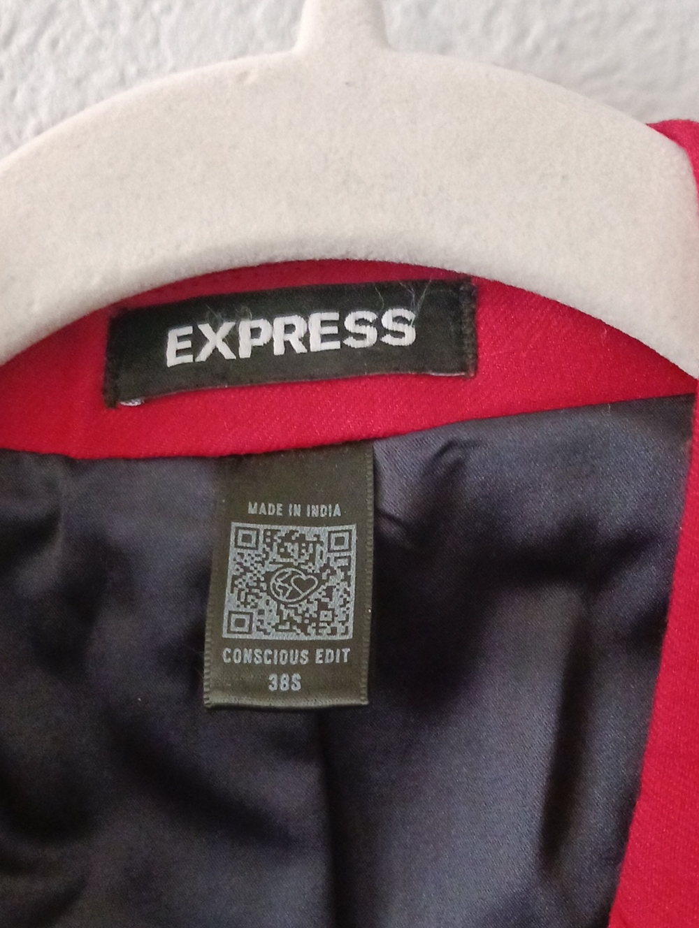 Express Men's Red Two-Button Blazer - Picture 2 of 5